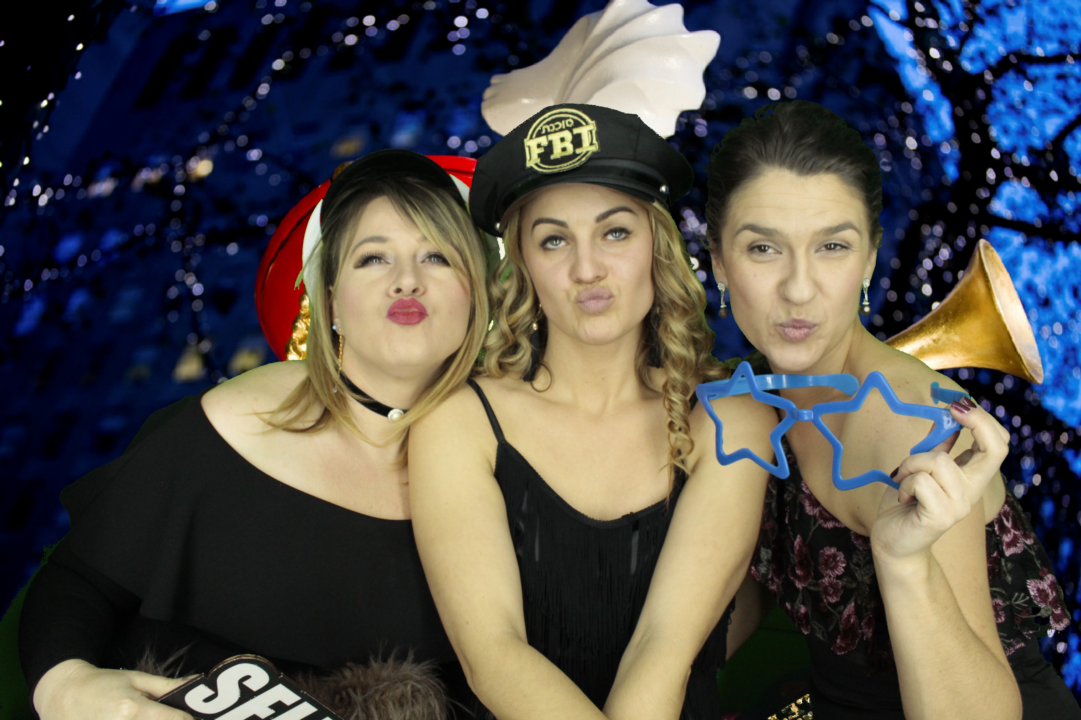 Ocean Network Express Christmas Party 2019 | View more photos from the event at gallery.myphotoboothexperience.co.uk/u/MyPhotoBoothExperienceLtd/Ocean-Network-Express-Christmas-Party-2019